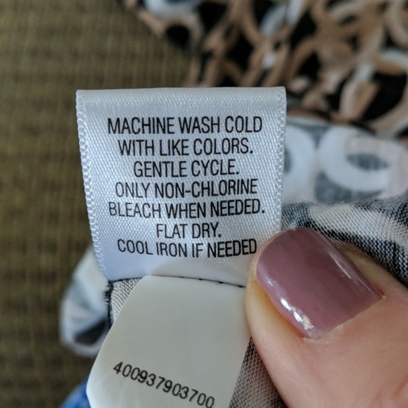 Dana Buchman three quarter length sleeve top - Picture 10 of 10